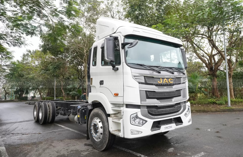 XE TẢI JAC A5 3 CHÂN 2024 CẦU THẬT